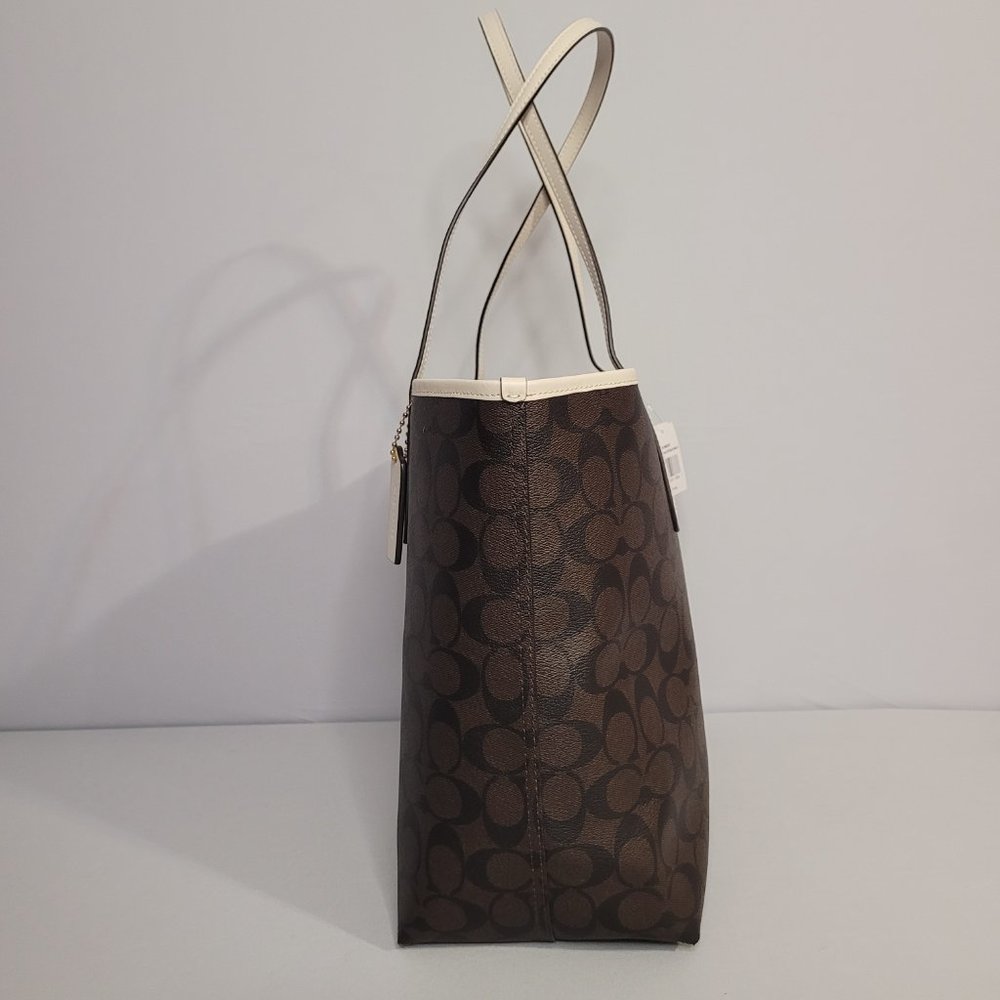 Coach - Picture 2 of 4